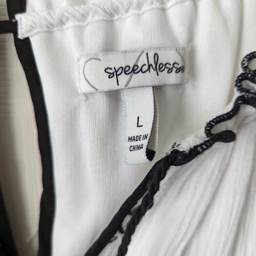 Dress - Picture 3 of 4